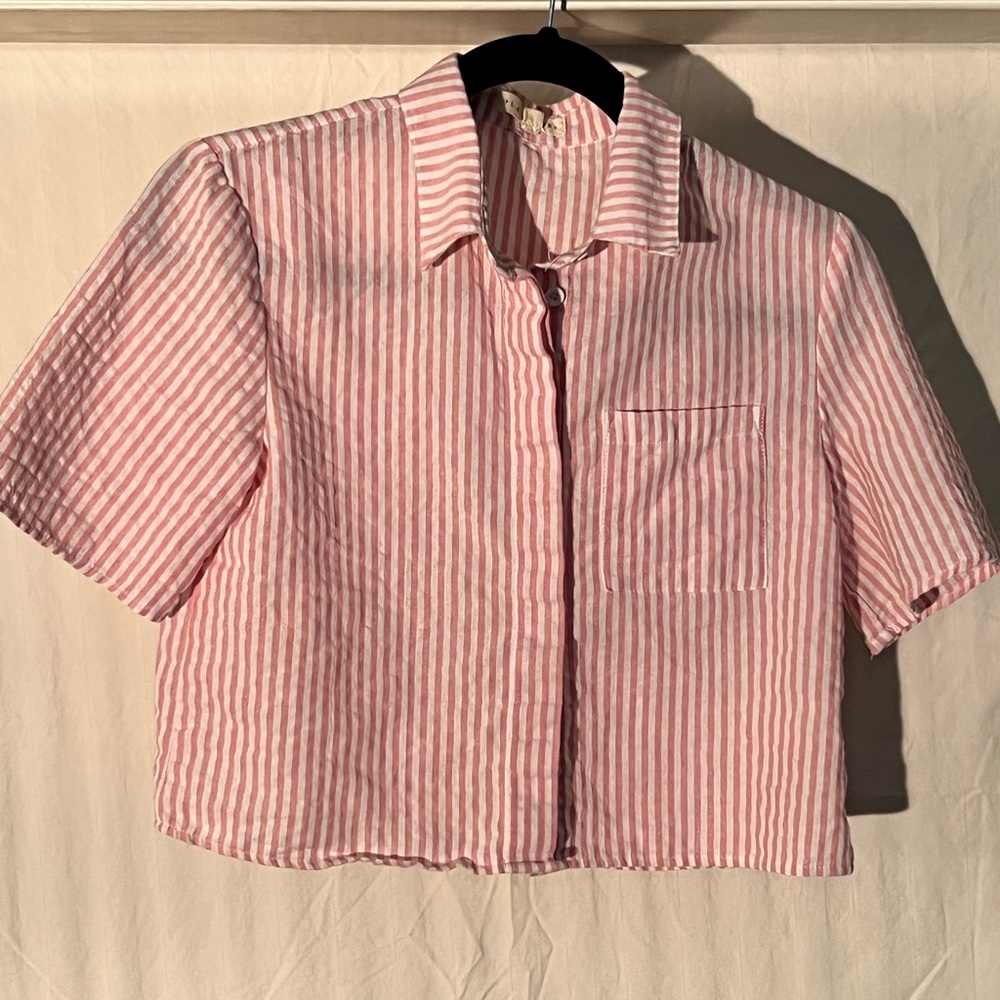 Women’s S cropped top short sleeve button down. Pink and white vertical stripes